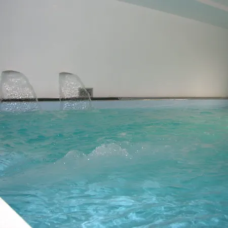 Hotel Antico Casale Di Montegualandro & *