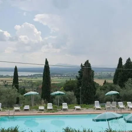 Отель Antico Casale Di Montegualandro & Terontola
