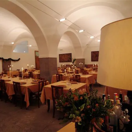 فندق Antico Casale Di Montegualandro & *