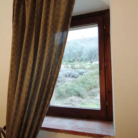 Отель Antico Casale Di Montegualandro & *