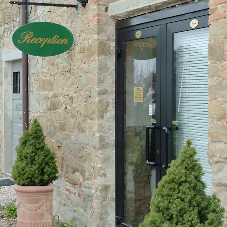 Hotel Antico Casale Di Montegualandro & *