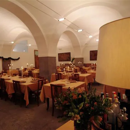 Antico Casale Di Montegualandro & Villa