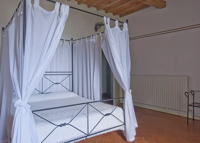 فندق Antico Casale Di Montegualandro & *