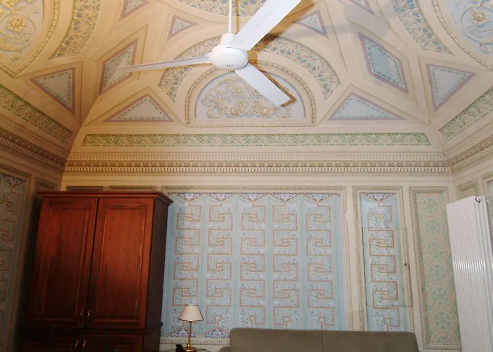 فندق Antico Casale Di Montegualandro & *