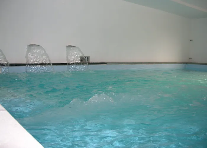 فندق Antico Casale Di Montegualandro & *