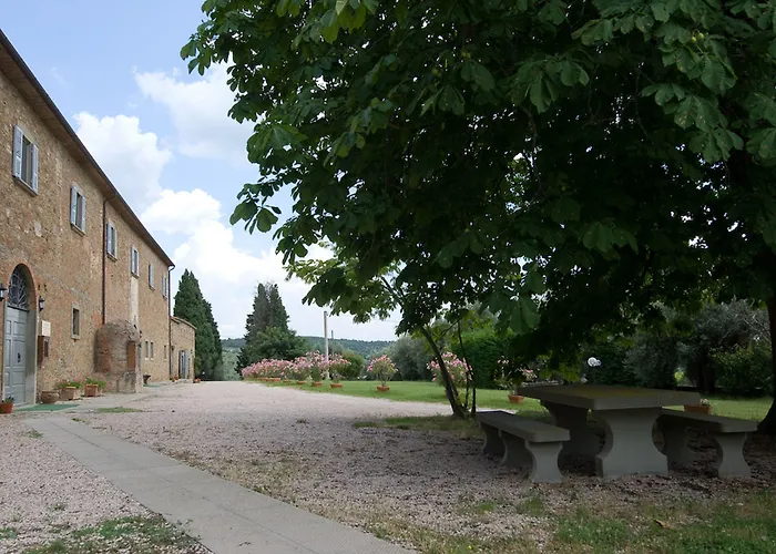 Antico Casale Di Montegualandro & فندق *