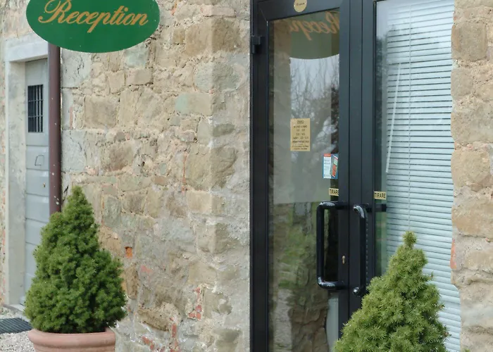 Hotel Antico Casale Di Montegualandro & *