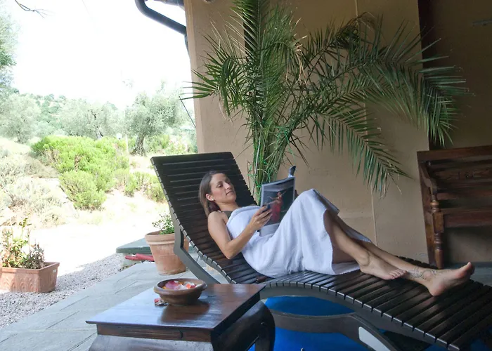 فندق Antico Casale Di Montegualandro & *